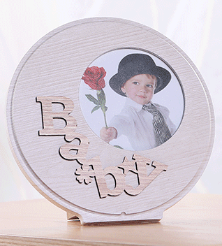 Round wooden photo frame